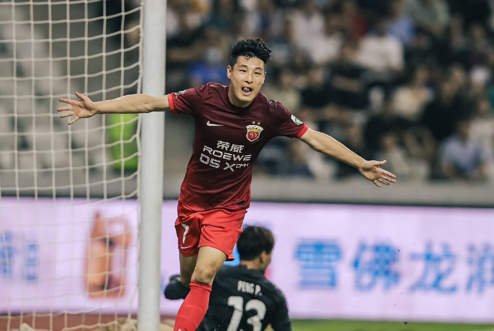 关于今晨突围战来临，上海海港围绕英超造点机会，引发热议，年轻球员得到机会的信息