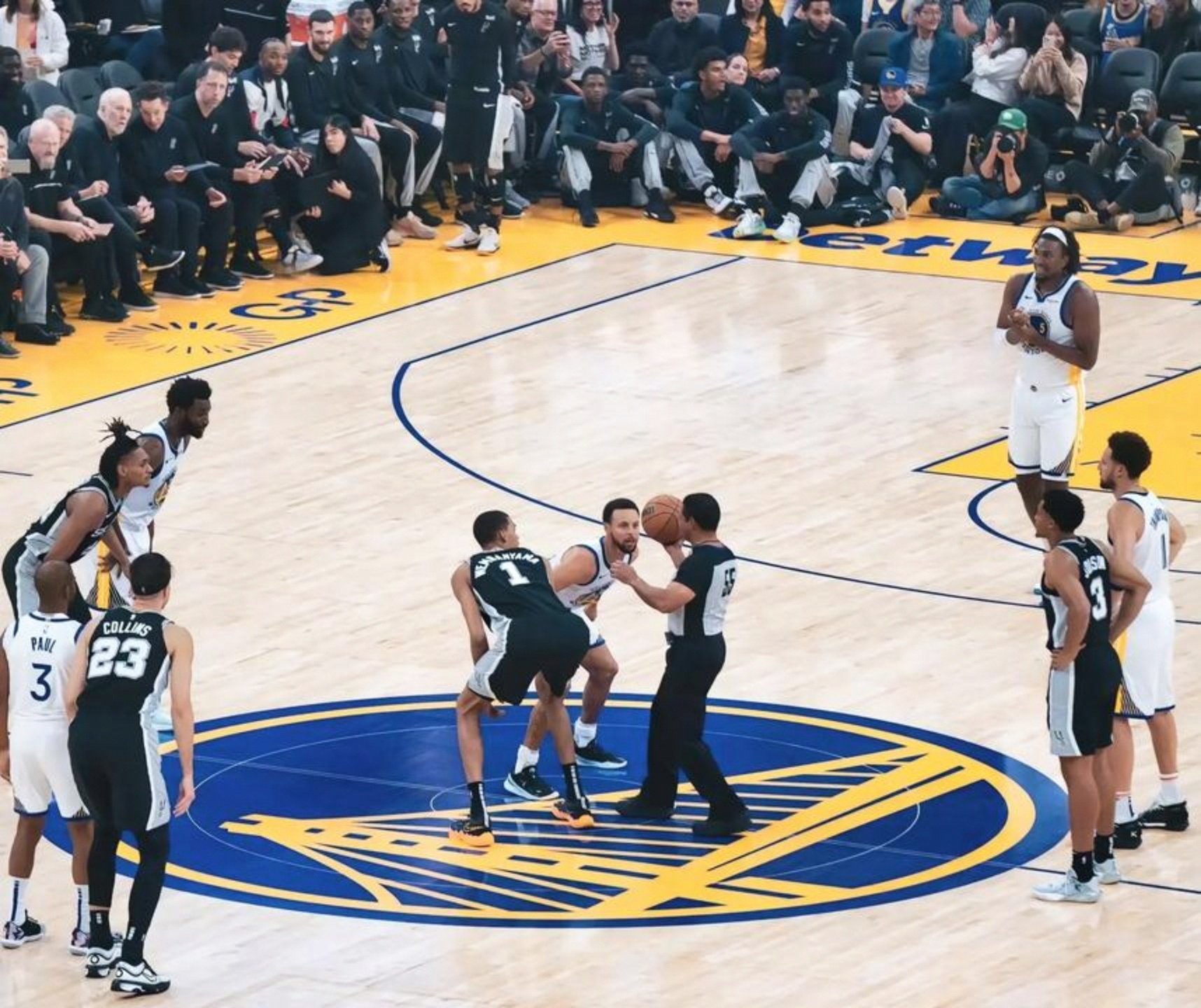 关于印第安纳步行者扳平良机备战NBA常规赛国际比赛日深圳男篮备战意甲，圣安东尼奥马刺冲刺阶段官宣签约瞬间刷屏的信息